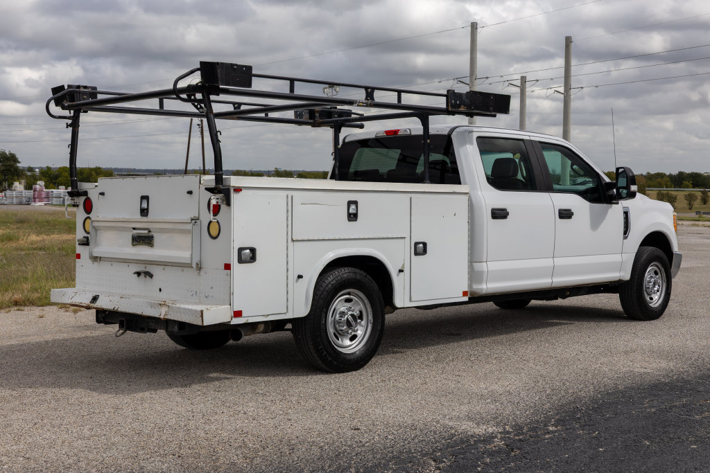 Used 2017 Ford F250 XL w/ Power Equipment Group RWD image 7