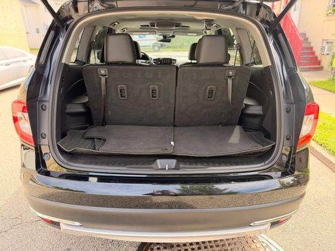 Used 2019 Honda Pilot Touring image 8