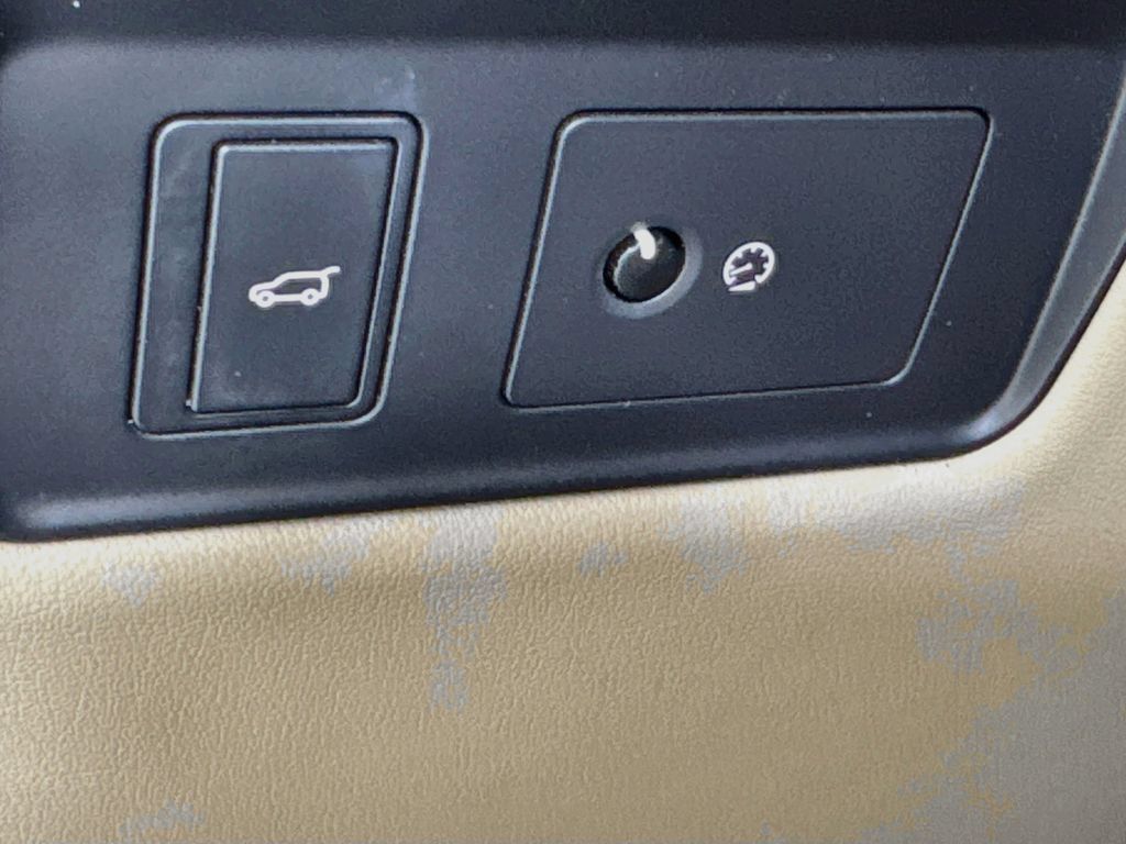 Used 2016 Land Rover Range Rover Sport HSE AWD/4WD image 10