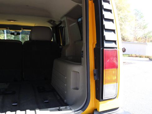 Used 2003 HUMMER H2 Base 4dr 4WD SUV w/ Preferred Equipment Group image 66