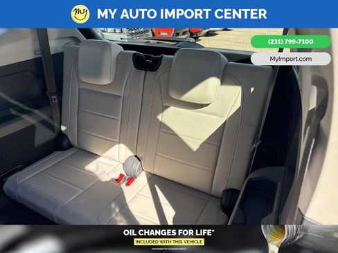 Used 2019 Volkswagen Tiguan SE w/ Panoramic Sunroof Package image 28