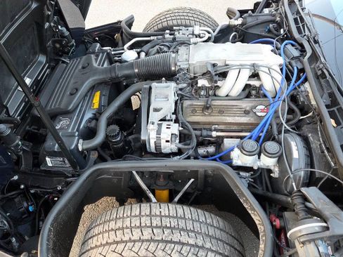 Used 1989 Chevrolet Corvette Convertible RWD image 46