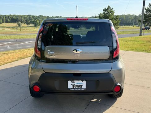 Used 2014 Kia Soul + FWD image 5