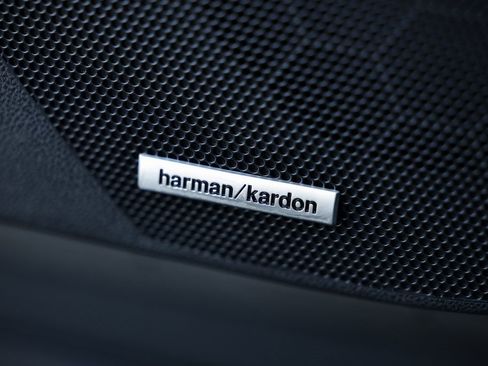 Used 2025 Subaru Forester Touring image 19