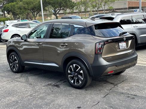 Certified 2025 Nissan Kicks SV w/ SV Premium Package AWD/4WD image 7