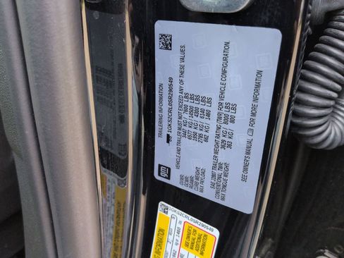 Used 2025 GMC Yukon AT4 w/ AT4 Premium Plus Package AWD/4WD image 35