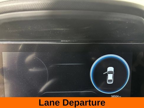 Used 2023 Hyundai Elantra Limited w/ Preferred Accessory Package FWD image 17