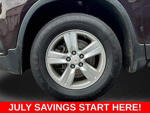 Used 2022 Chevrolet Trax LT w/ Driver Confidence Package AWD/4WD image 38