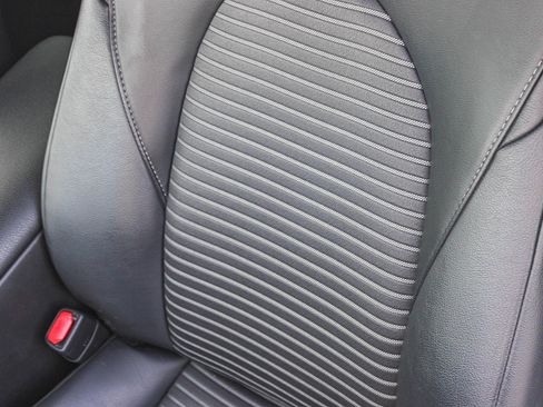 Used 2020 Toyota Camry SE image 23