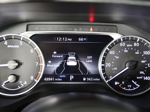 Used 2024 Nissan Rogue S image 18