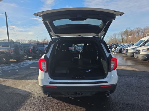 Certified 2022 Ford Explorer ST-Line w/ Class IV Trailer Tow Package image 17