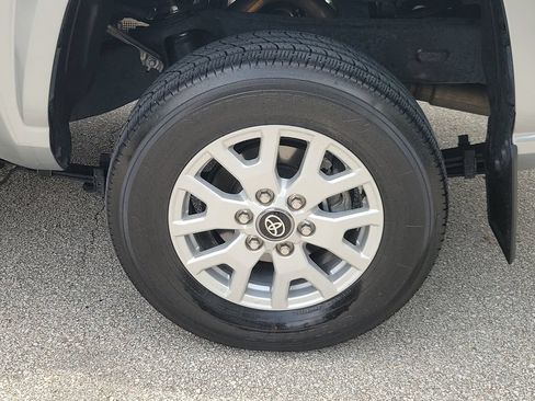 Used 2024 Toyota Tacoma SR RWD image 5