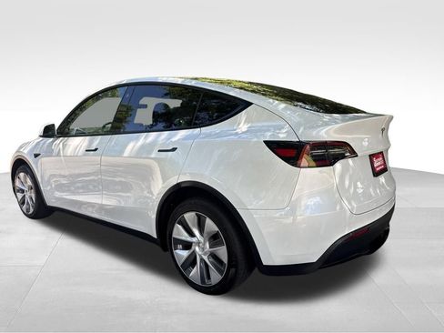 Used 2023 Tesla Model Y Long Range AWD/4WD image 13
