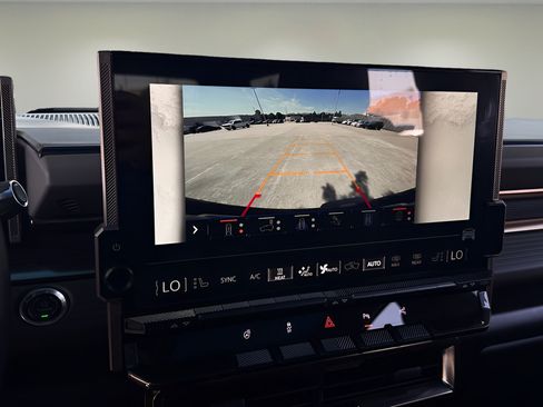 Used 2024 GMC Hummer EV 3X w/ LPO, Illumination Package AWD/4WD image 10