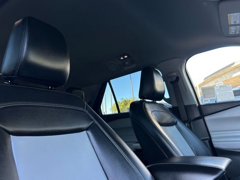 Certified 2022 Ford Explorer XLT w/ Equipment Group 202A image 17