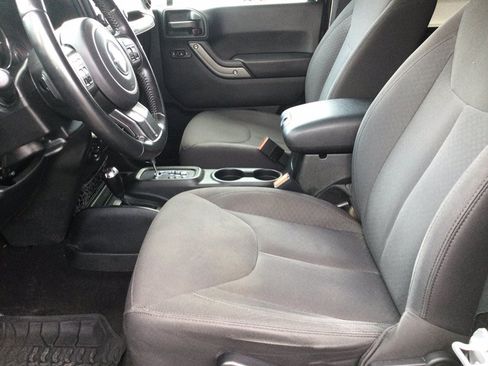 Used 2018 Jeep Wrangler Sport AWD/4WD image 17