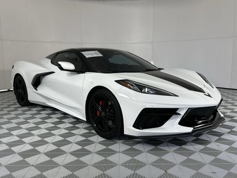 Used 2024 Chevrolet Corvette Stingray Preferred Conv RWD image 2