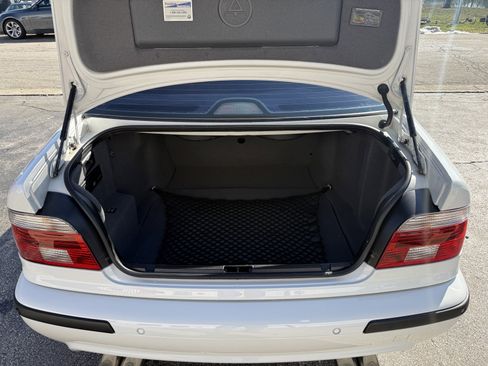 Used 2003 BMW M5 RWD image 49