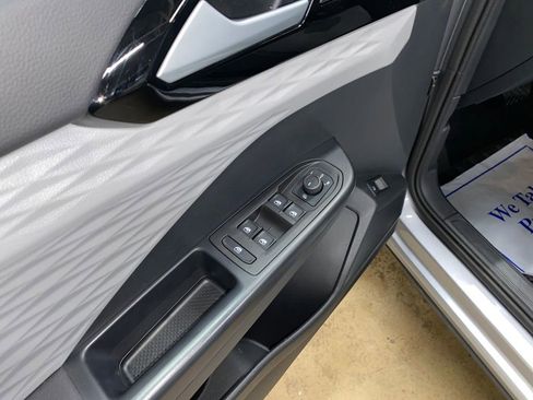 Used 2024 Volkswagen Taos S image 11