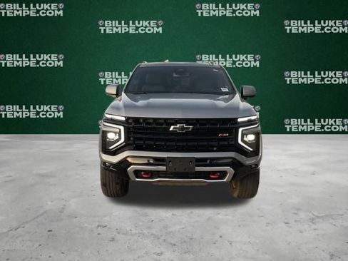 Used 2025 Chevrolet Suburban Z71 image 4