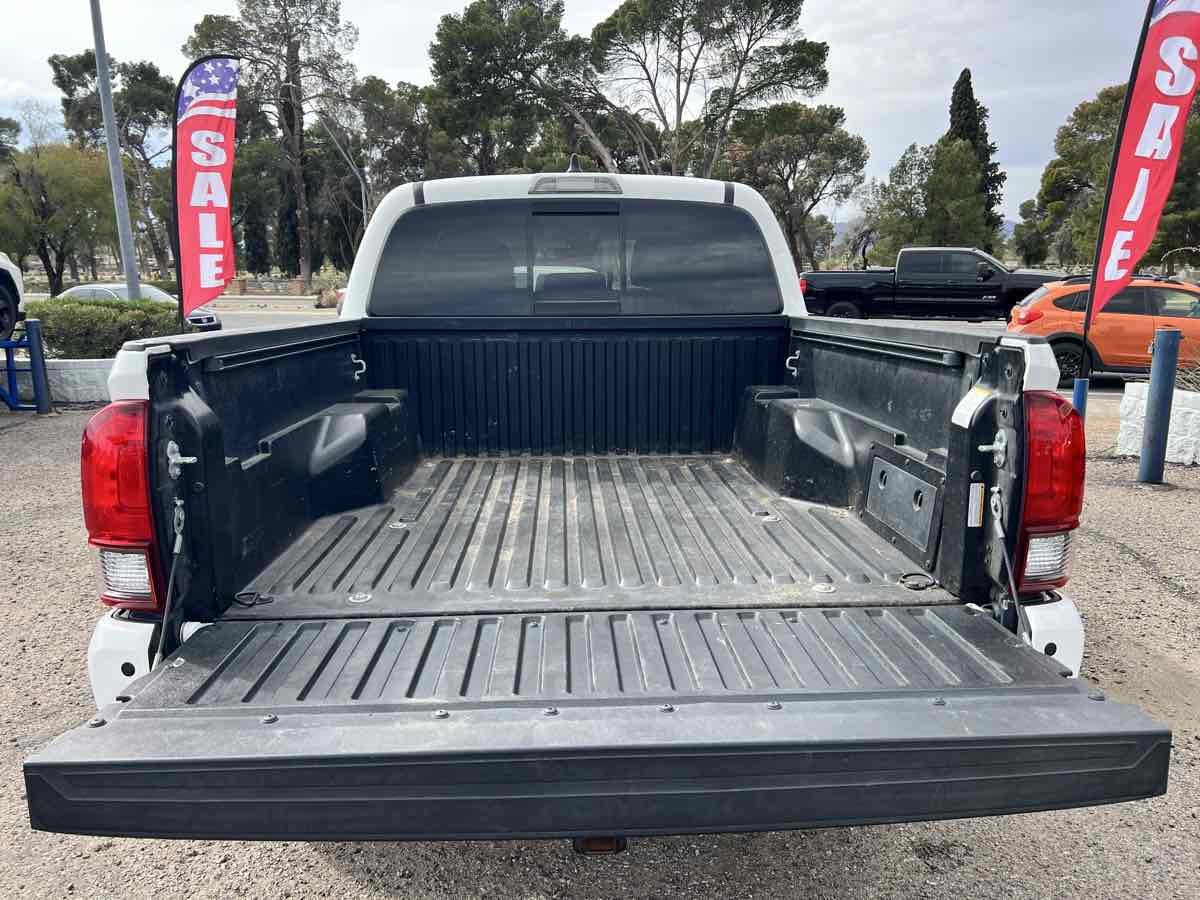 Used 2023 Toyota Tacoma SR5 RWD image 5