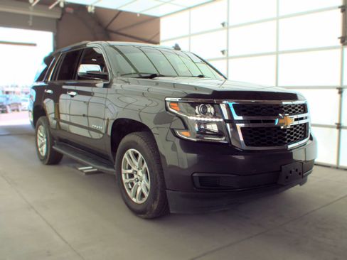 Used 2018 Chevrolet Tahoe LT AWD/4WD image 2