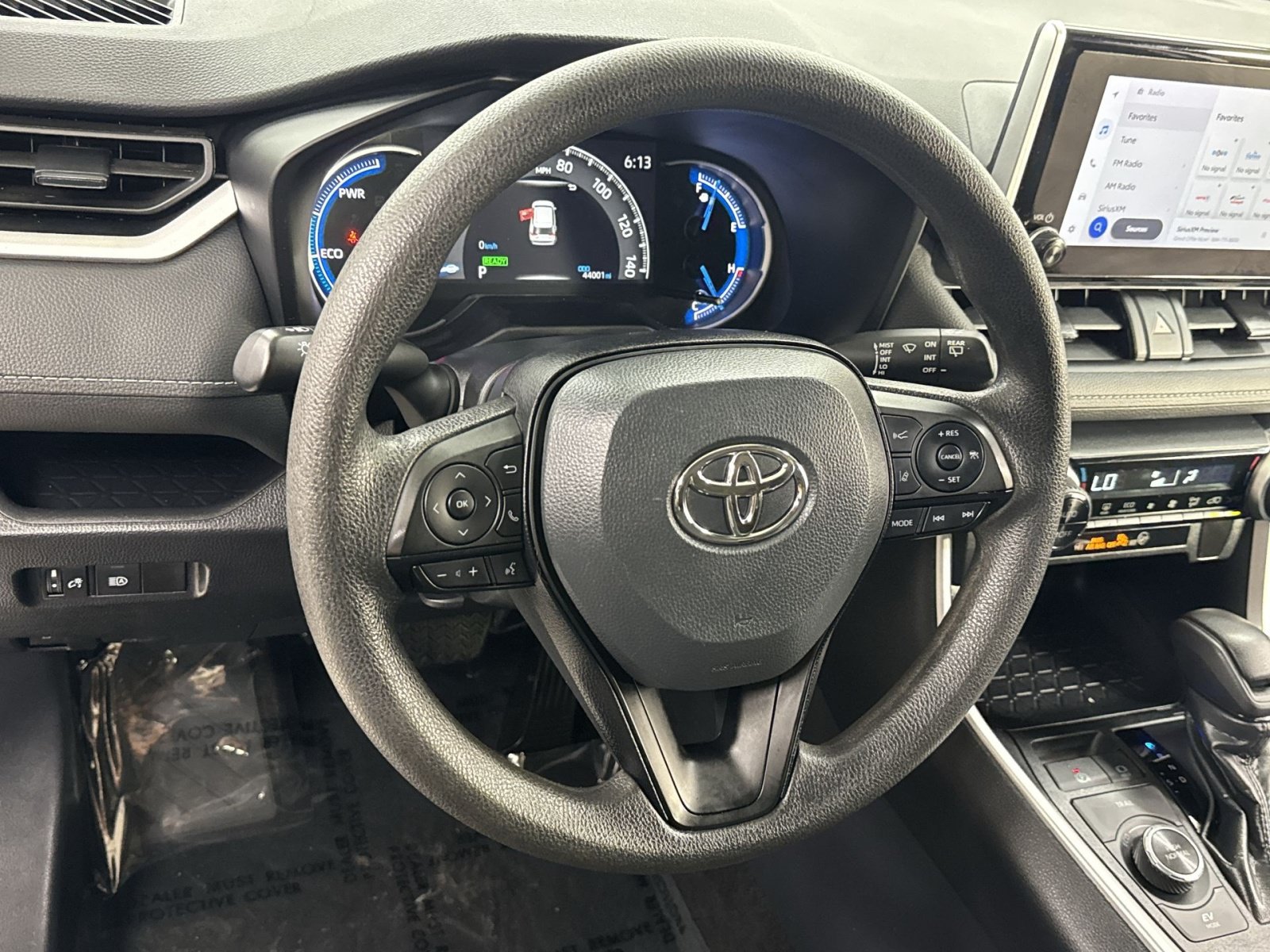 Used 2024 Toyota RAV4 LE AWD/4WD image 28