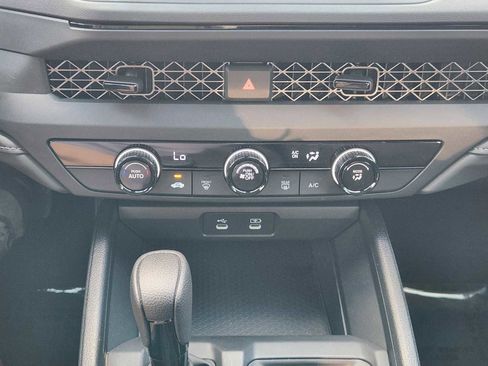 Used 2025 Honda Accord LX image 17