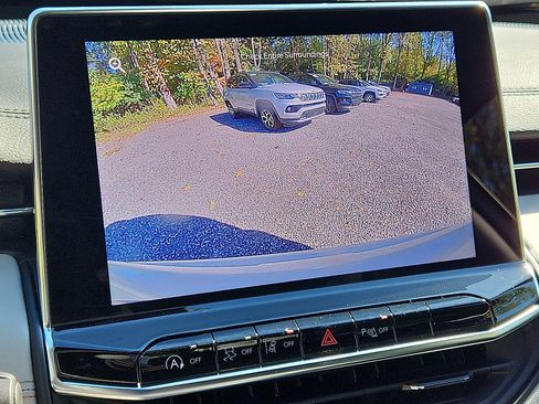 New 2026 Jeep Compass Limited image 12