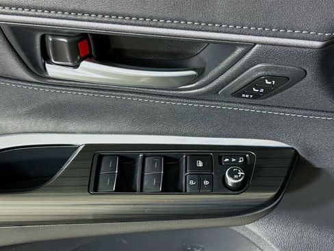 Certified 2024 Toyota Venza Nightshade AWD/4WD image 22