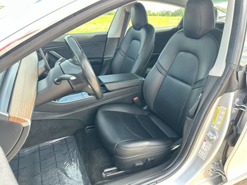 Used 2018 Tesla Model 3 Long Range RWD image 11