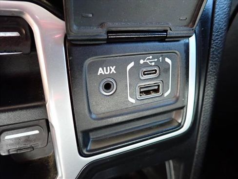 Used 2018 Jeep Wrangler Unlimited Sport S AWD/4WD image 16
