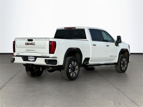 New 2026 GMC Sierra 2500 Denali w/ Denali Reserve Package image 4
