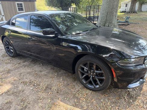 Used 2023 Dodge Charger SXT w/ Blacktop Package RWD image 5