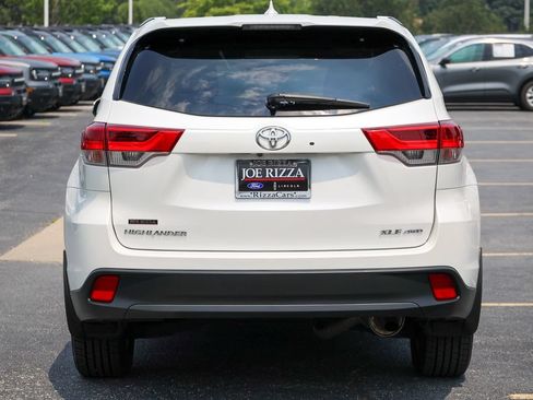 Used 2019 Toyota Highlander XLE AWD/4WD image 28