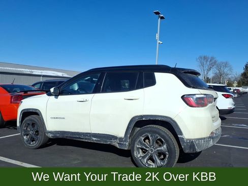 Used 2020 Jeep Compass Latitude image 2