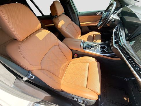 Used 2024 BMW X7 xDrive40i w/ Executive Package AWD/4WD image 30
