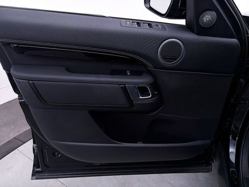 Used 2023 Land Rover Discovery S R-Dynamic AWD/4WD image 17