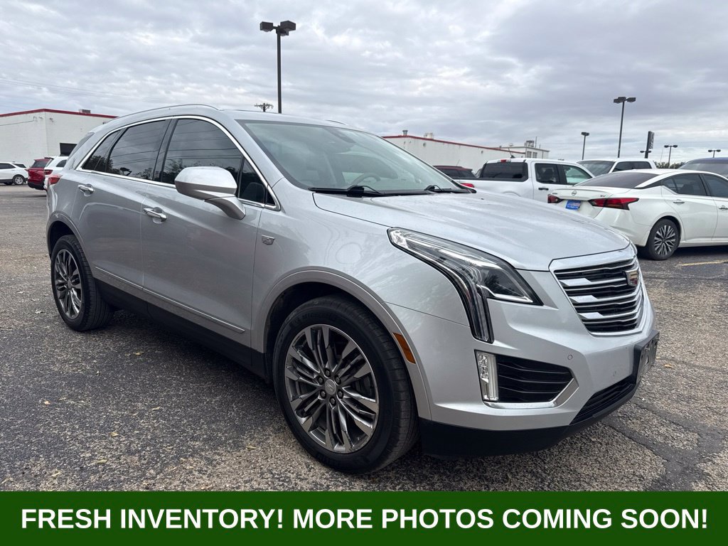 Used 2017 Cadillac XT5 Premium Luxury FWD image 1