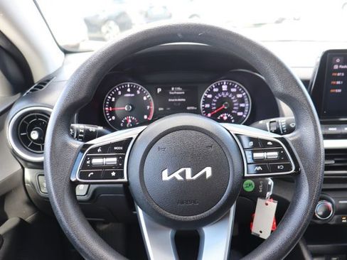 Used 2023 Kia Forte LXS image 19