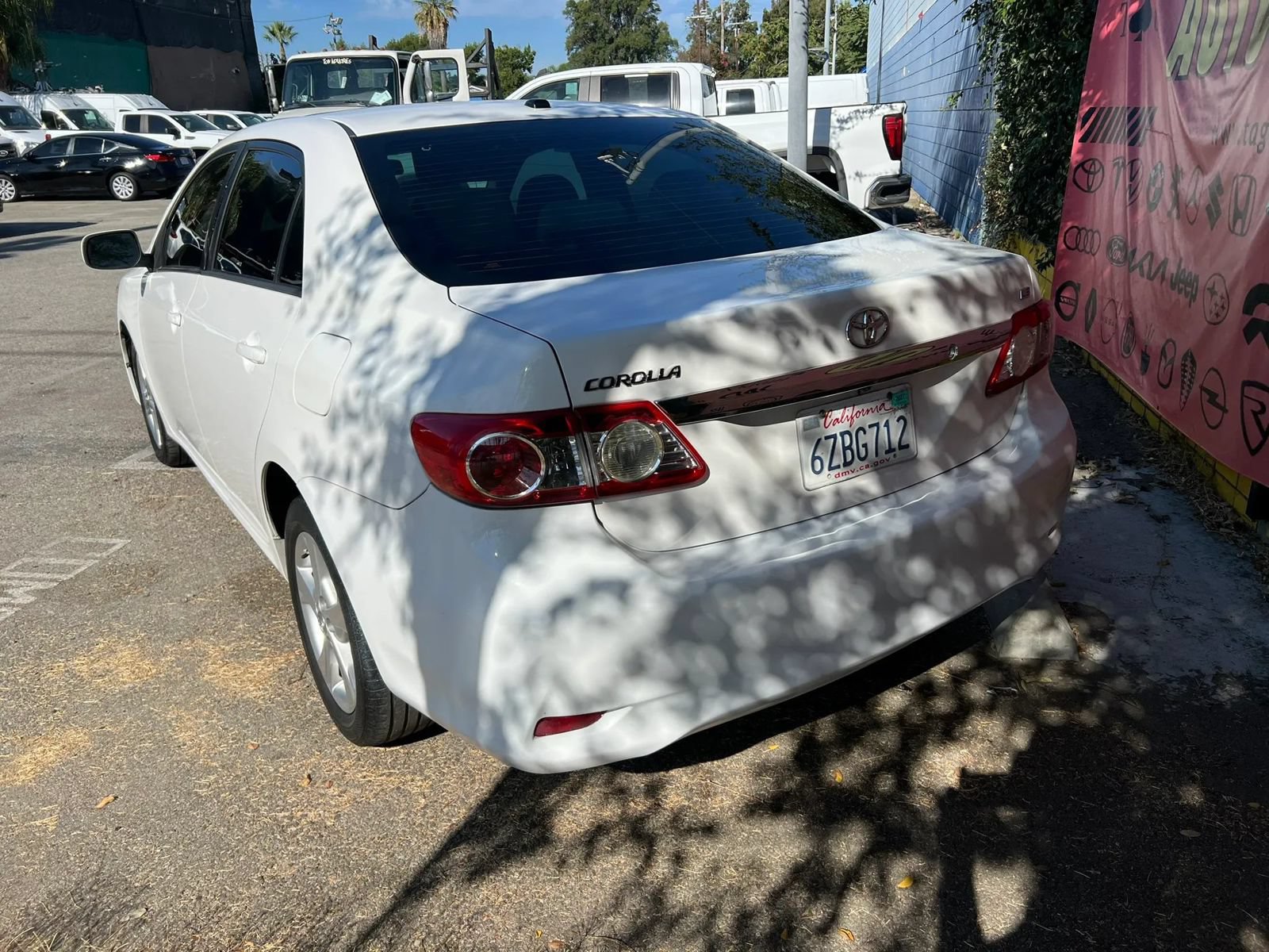 Used 2013 Toyota Corolla LE w/ Premium Pkg FWD image 6