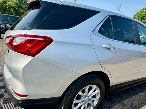 Used 2021 Chevrolet Equinox LT image 14