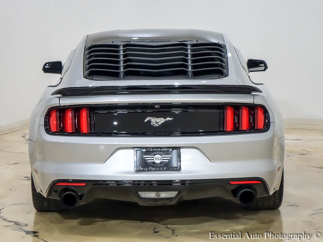 Used 2017 Ford Mustang Coupe RWD image 6