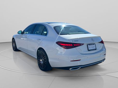 Used 2025 Mercedes-Benz C 300 4MATIC Sedan image 3