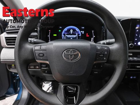 Used 2025 Toyota Camry LE FWD image 10