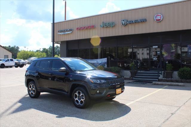 Certified 2022 Jeep Compass Trailhawk w/ Trailhawk Convenience Group AWD/4WD image 4
