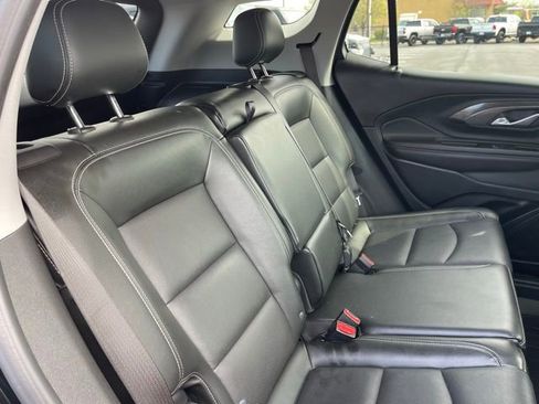 Used 2022 GMC Terrain SLT w/ LPO, Floor Liner Package AWD/4WD image 11