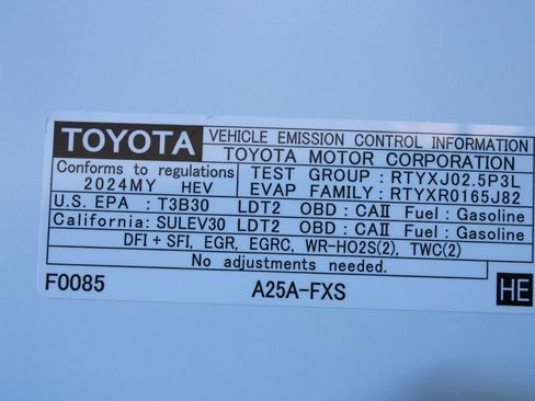 Used 2024 Toyota RAV4 LE AWD/4WD image 50