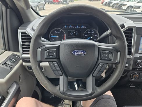 Used 2018 Ford F550 2WD Regular Cab Super Duty image 8