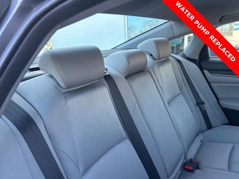 Used 2019 Honda Accord EX image 26